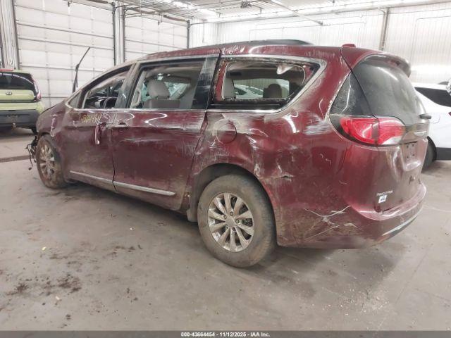 Chrysler Pacifica Touring-l Image 15