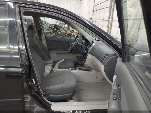 Kia Spectra Image 14