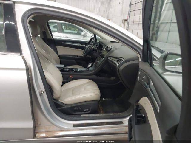 Ford Fusion Titanium Image 10