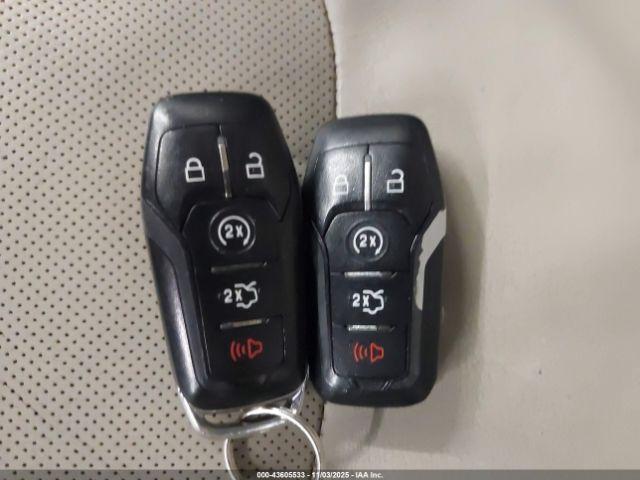 Ford Fusion Titanium Image 12