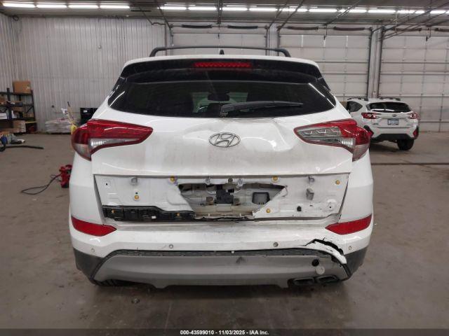 Hyundai TUCSON Limited Image 16