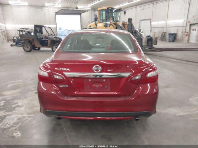 Nissan Altima 2.5 S Image 9