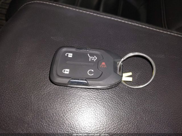 GMC Acadia Denali Image 9