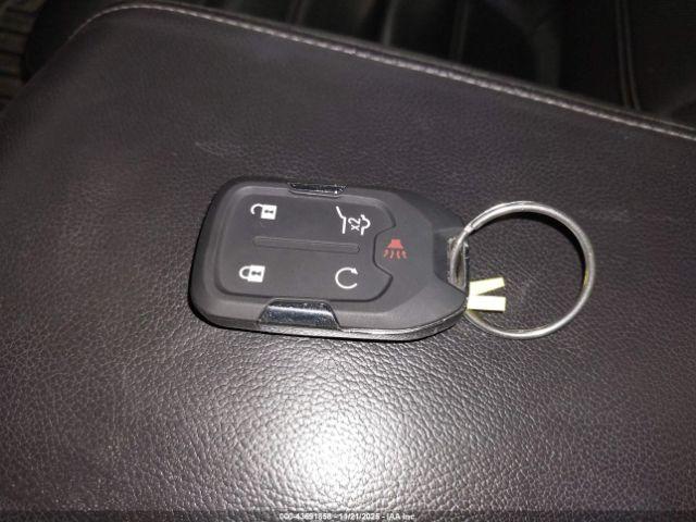 GMC Acadia Denali Image 9