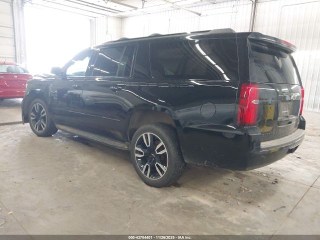 Chevrolet Suburban Premier Image 3