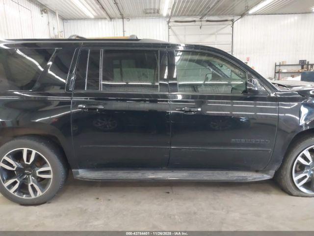Chevrolet Suburban Premier Image 17