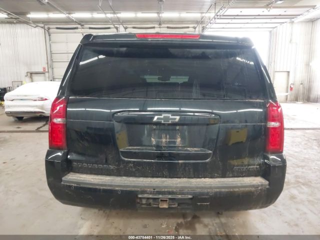 Chevrolet Suburban Premier Image 10