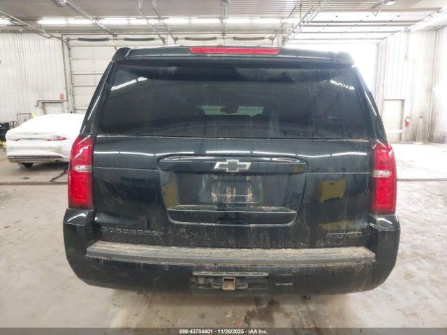 Chevrolet Suburban Premier Image 10