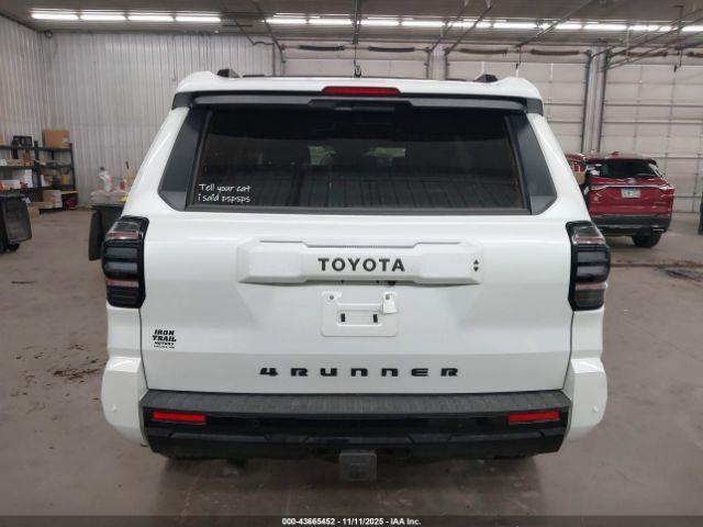 Toyota 4Runner Trd Sport Image 2