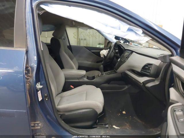 Subaru Legacy Image 3