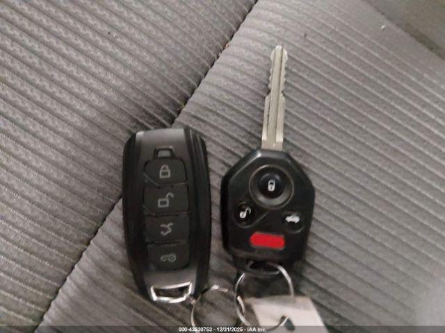 Subaru Legacy Image 9