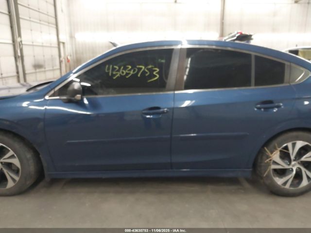 Subaru Legacy Image 14