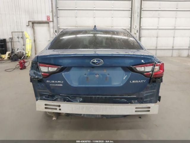 Subaru Legacy Image 16