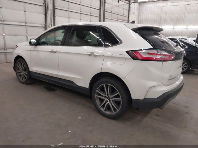 Ford Edge Titanium Image 2