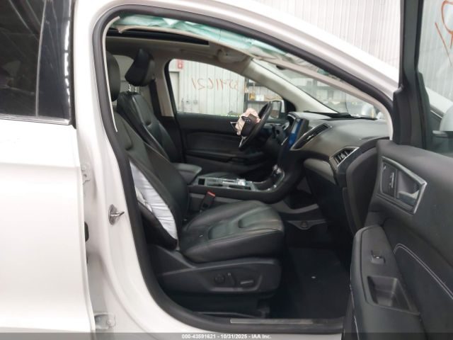 Ford Edge Titanium Image 14