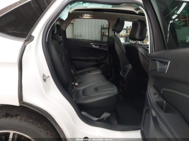 Ford Edge Titanium Image 4