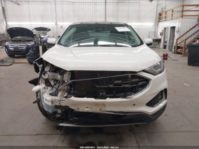 Ford Edge Titanium Image 6