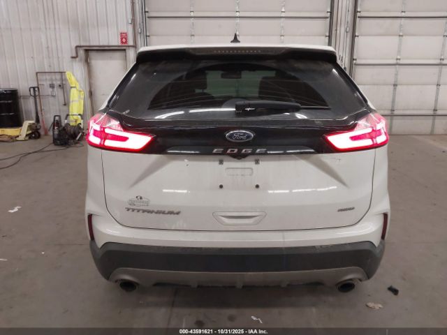Ford Edge Titanium Image 16