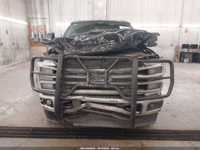 Ford F-350 Lariat Image 8